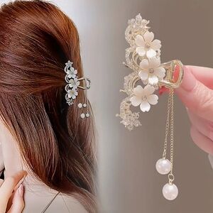 Elegant Floral Hair Clip with Pearls